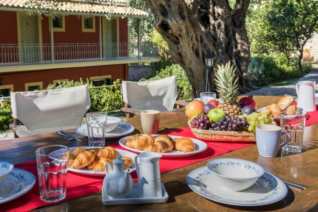 Villa Anthoussa In Palaiokastritsa Kültér fotó